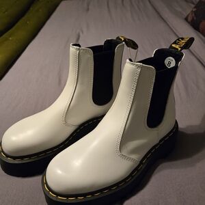 NWT Dr. Martens White Leather Chelsea Boots
